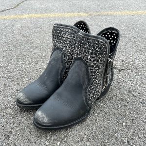 Circle G by Corral Black Laser Cut Ankle Boot Size 7.5